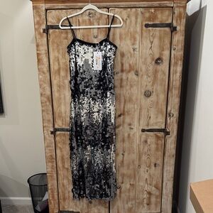 NWT Le’ALX Sequin Black and Silver embellished/sequin Dress